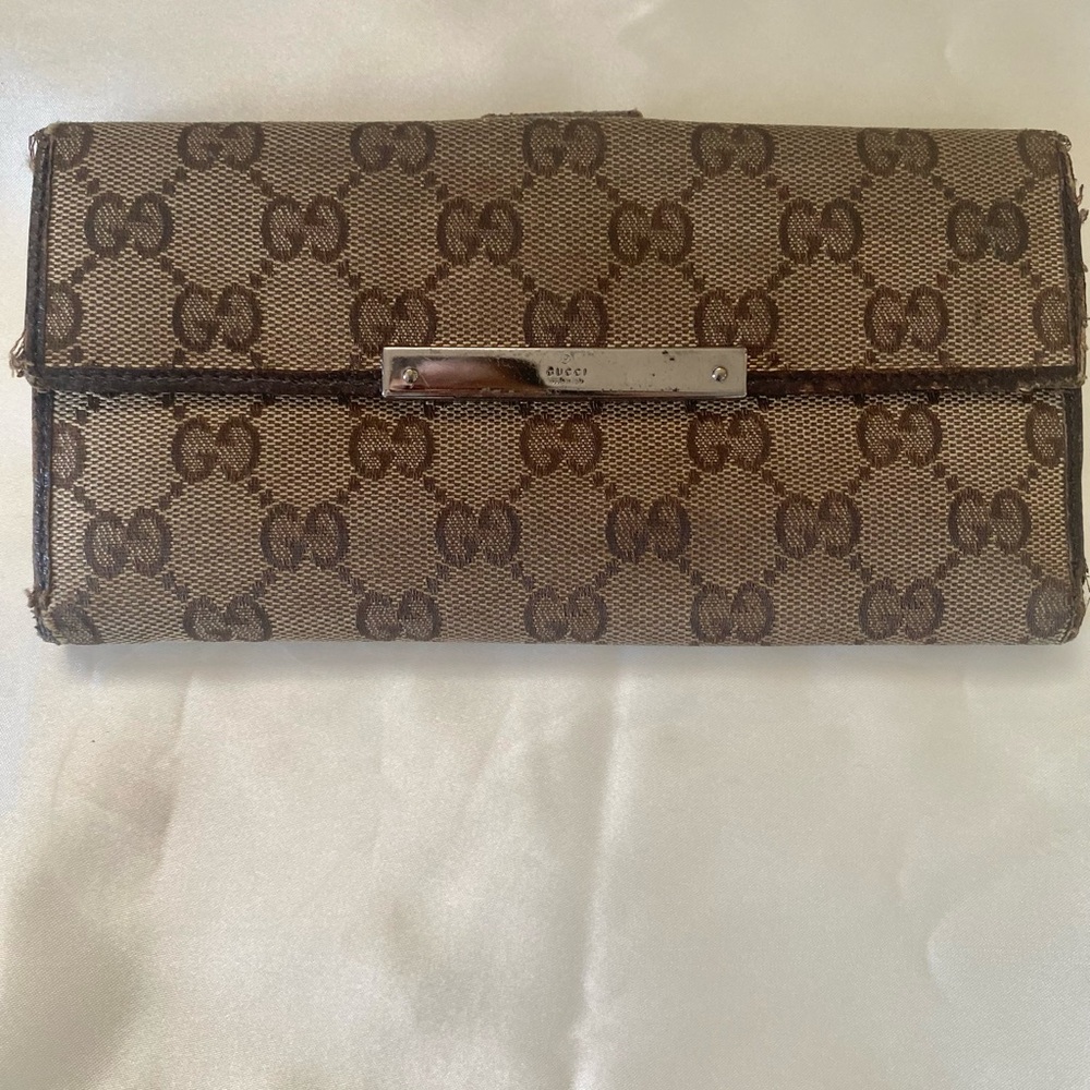 Gucci Long Snap Monogram Wallet - Picture 2 of 11